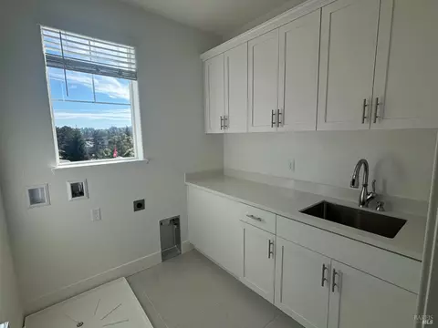 211 Echols Dr, Martinez, CA 94553 photo 5