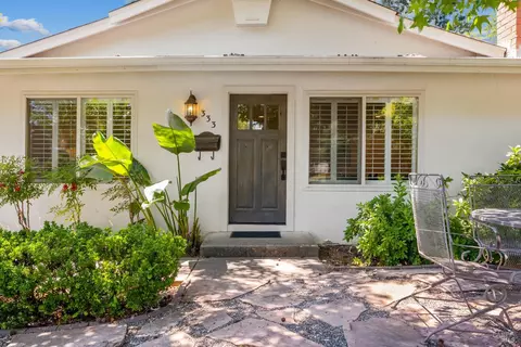 333 Orangewood Dr, Healdsburg, CA 95448