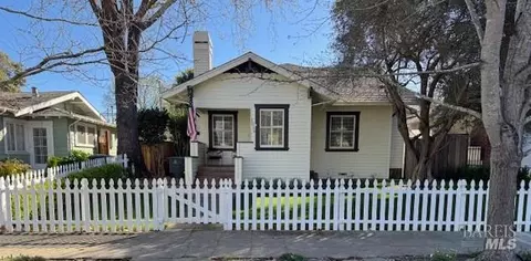 1016-1018 Spring St, Santa Rosa, CA 95404