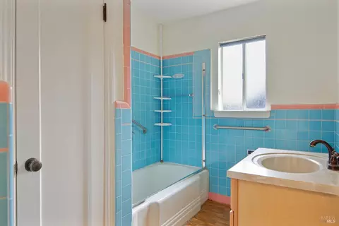 Bath - 233 Dechene Ave, Sonoma, CA 95476 photo 3 of 3