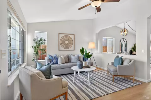 Living - 1056 Esparto Ct, Windsor, CA 95492 photo 1 of 1