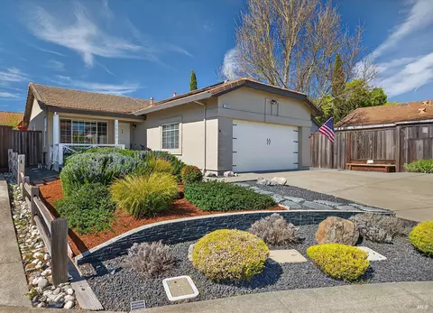 Exterior - 1056 Esparto Ct, Windsor, CA 95492 photo 3 of 16