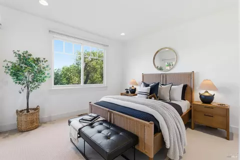 Bedroom - 711 Forest Way, Mill Valley, CA 94941 photo 5 of 9