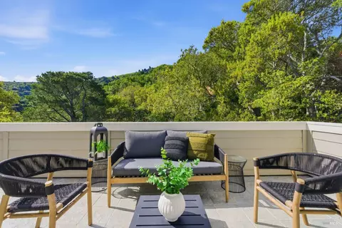 Exterior - 711 Forest Way, Mill Valley, CA 94941 photo 7 of 14