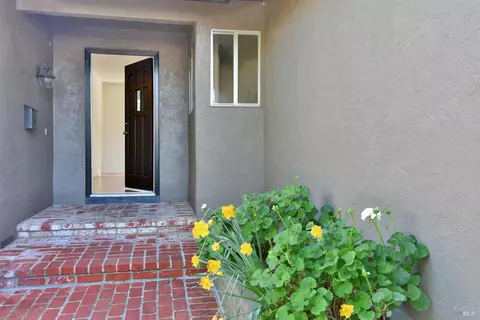 572 Este Madera Dr, Sonoma, CA 95476 photo 4