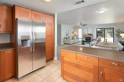 Kitchen - 1135 Dawson Dr, Dixon, CA 95620 photo 5 of 5