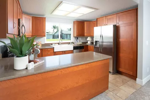 Kitchen - 1135 Dawson Dr, Dixon, CA 95620 photo 2 of 5