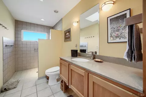 Bath - 5809 Sharp Rd, Calistoga, CA 94515 photo 3 of 3