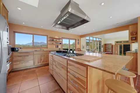 Kitchen - 5809 Sharp Rd, Calistoga, CA 94515 photo 2 of 2