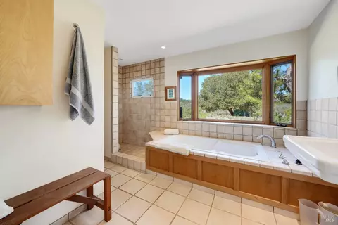 Bath - 5809 Sharp Rd, Calistoga, CA 94515 photo 1 of 3