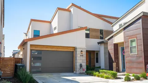 2409 Waterside Dr, Fairfield, CA 94533