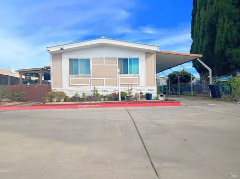 121 Century Ct, Fairfield, CA 94533