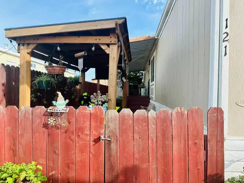 121 Century Ct, Fairfield, CA 94533 photo 3