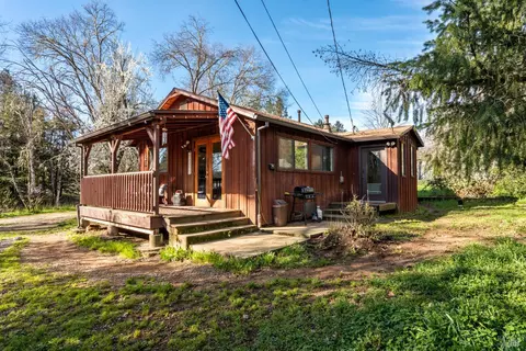 44250 Lakeview Ave, Laytonville, CA 95454