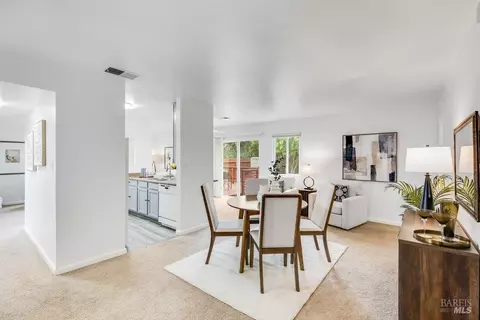 Dining - 1900 Alice Dr, Vallejo, CA 94589 photo 4 of 6