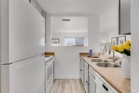 Kitchen - 1900 Alice Dr, Vallejo, CA 94589 photo 2 of 6