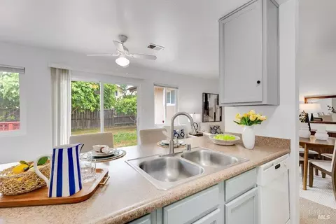 Kitchen - 1900 Alice Dr, Vallejo, CA 94589 photo 6 of 6