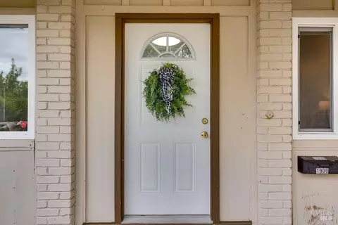 Entry Way - 1900 Alice Dr, Vallejo, CA 94589 photo 1 of 3