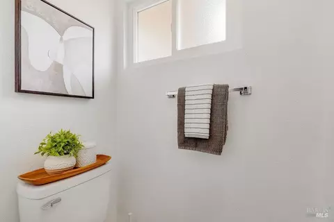 Bath - 1900 Alice Dr, Vallejo, CA 94589 photo 5 of 6