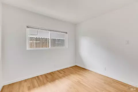 Bedroom - 1900 Alice Dr, Vallejo, CA 94589 photo 5 of 9