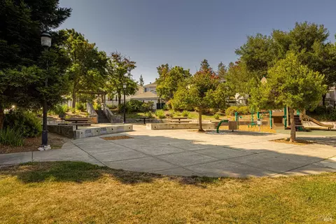 Exterior - 1193 Brighton View Cir, Petaluma, CA 94952 photo 11 of 11