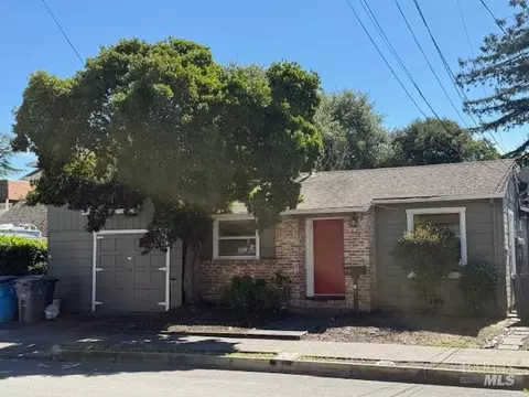 618 Benton St, Santa Rosa, CA 95404
