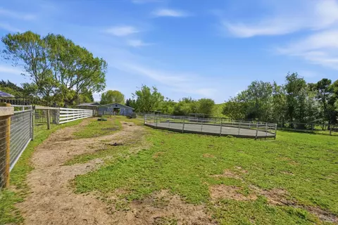 Exterior - 4320 Roblar Rd, Petaluma, CA 94952 photo 20 of 24