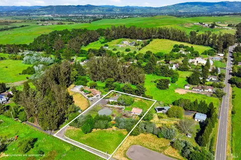View/Area - 4320 Roblar Rd, Petaluma, CA 94952 photo 2 of 2