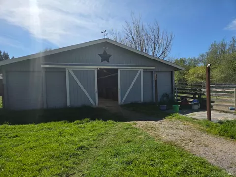 Exterior - 4320 Roblar Rd, Petaluma, CA 94952 photo 17 of 24