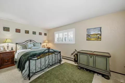 Bedroom - 4320 Roblar Rd, Petaluma, CA 94952 photo 2 of 5