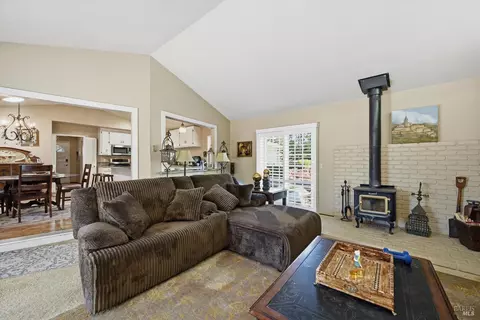 Living - 4320 Roblar Rd, Petaluma, CA 94952 photo 7 of 8