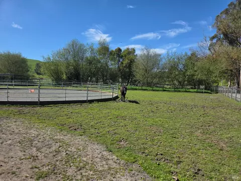 Exterior - 4320 Roblar Rd, Petaluma, CA 94952 photo 21 of 24