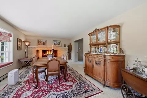 Dining - 4320 Roblar Rd, Petaluma, CA 94952 photo 2 of 6