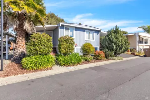 150 Silverado Trl #38, Napa, CA 94559