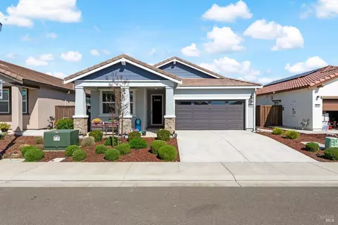 2130 Lark Way, Dixon, CA 95620