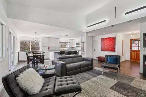 212 Eaton Ct, Benicia, CA 94510