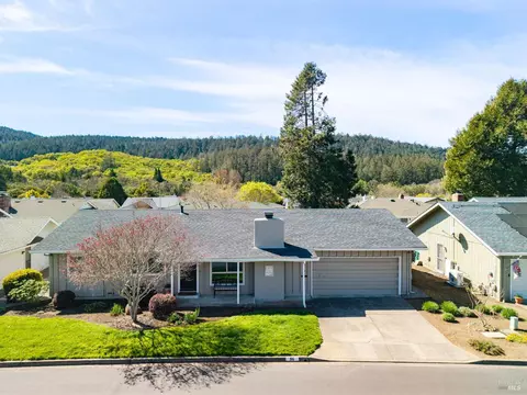 96 Aspen Meadows Cir, Santa Rosa, CA 95409