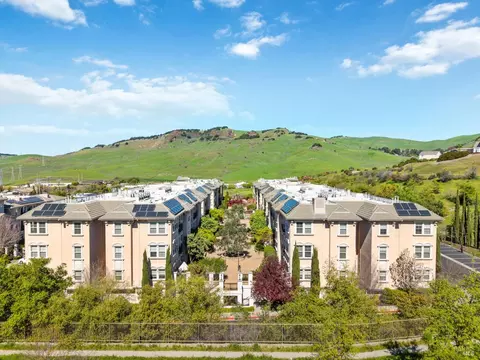 View/Area - 1139 Symphony Way, Vallejo, CA 94591 photo 3 of 4