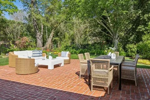 Exterior - 14 Sylvan Ln, Ross, CA 94957 photo 10 of 26