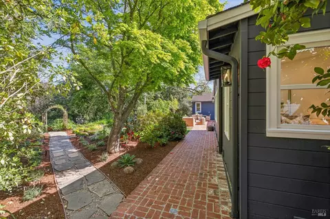 Exterior - 14 Sylvan Ln, Ross, CA 94957 photo 21 of 26