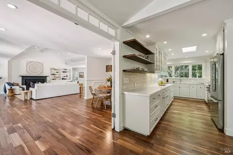 Entry Way - 14 Sylvan Ln, Ross, CA 94957 photo 2 of 4