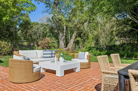 Exterior - 14 Sylvan Ln, Ross, CA 94957 photo 7 of 26