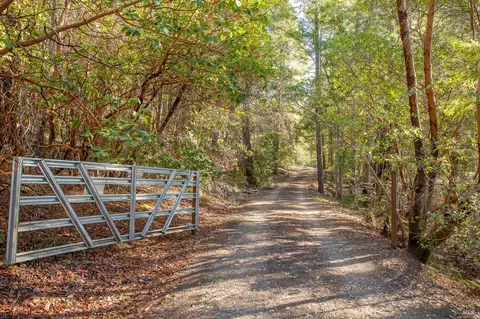 40643 Covelo Rd, Willits, CA 95490