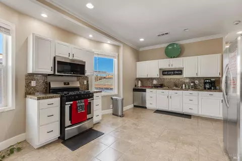 Kitchen - 1208 Florida St, Vallejo, CA 94590 photo 2 of 2