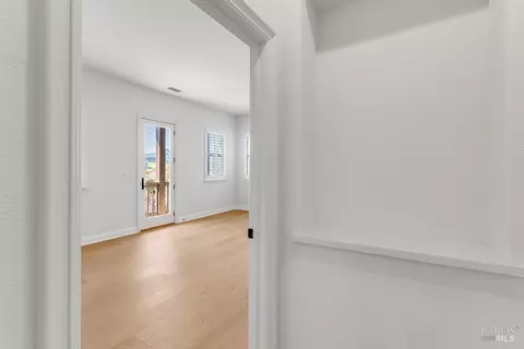 Entry Way - 5229 Sunridge Dr, Fairfield, CA 94534 photo 3 of 8