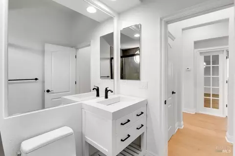 Bath - 5229 Sunridge Dr, Fairfield, CA 94534 photo 2 of 7