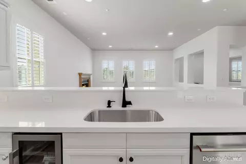 Kitchen - 5229 Sunridge Dr, Fairfield, CA 94534 photo 7 of 8
