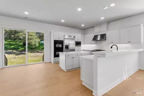 Kitchen - 5229 Sunridge Dr, Fairfield, CA 94534 photo 1 of 8