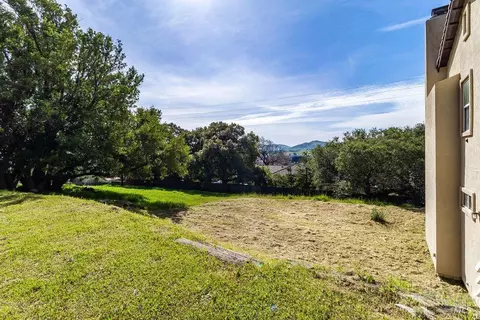 Exterior - 5229 Sunridge Dr, Fairfield, CA 94534 photo 7 of 13