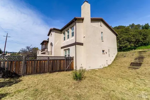 Exterior - 5229 Sunridge Dr, Fairfield, CA 94534 photo 10 of 13